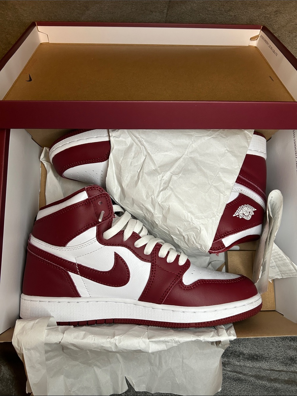 Jordan retro 1 Artisanal Red size 7Y